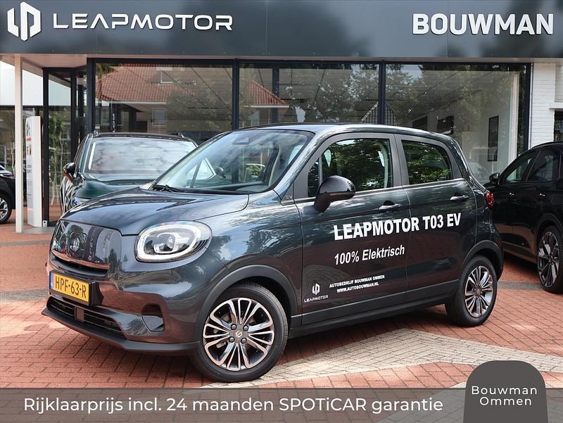 Grijs Nieuw 2025 Leapmotor T03 Hatchback | € 18.650 - Afbeelding 1/4