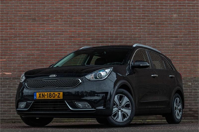 Zwart Occasion 2019 Kia Niro SUV | € 15.950 (Goede deal) - Afbeelding 1/3