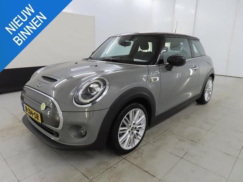 Occasion Mini Cooper Essential 135 kW (184 PK) 2020 Grijs Hatchback