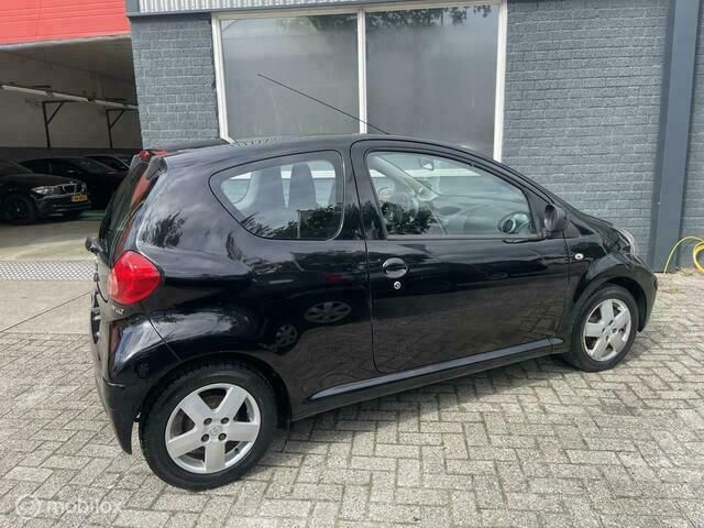 Occasion Toyota Aygo Sport 68 PK (50 kW) 2008 Zwart Hatchback