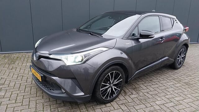 Grijs Gebruikt 2018 Toyota C-HR Style SUV | € 17.650 (Eerlijke prijs) - Afbeelding 1/4
