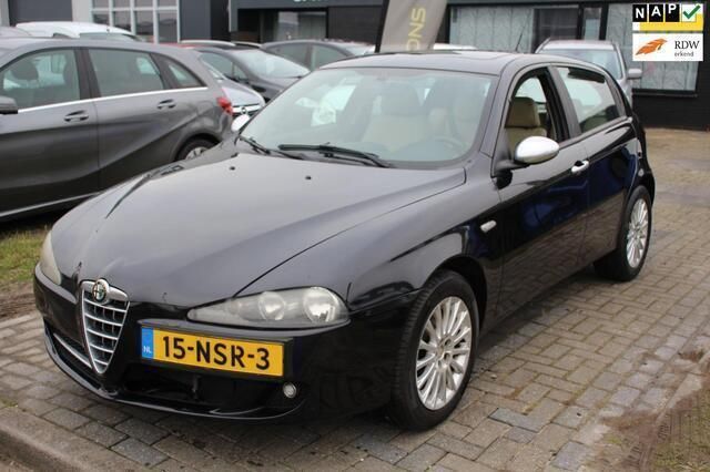 Zwart Gebruikt 2008 Alfa Romeo 147 Business Hatchback | € 1.950 (Eerlijke prijs) - Afbeelding 1/4