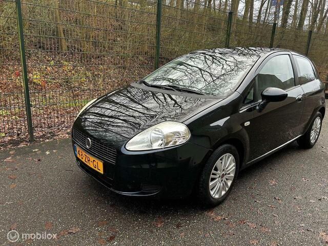 Occasion Fiat Grande Punto Dynamic 77 PK (56 kW) 2008 Zwart Hatchback