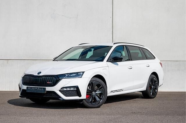 Wit Occasion 2023 Skoda Octavia Business Line Stationwagen | € 34.840 - Afbeelding 1/4