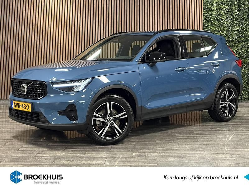 Blauw Gebruikt 2024 Volvo XC40 Plus SUV | € 40.850 (Eerlijke prijs) - Afbeelding 1/4