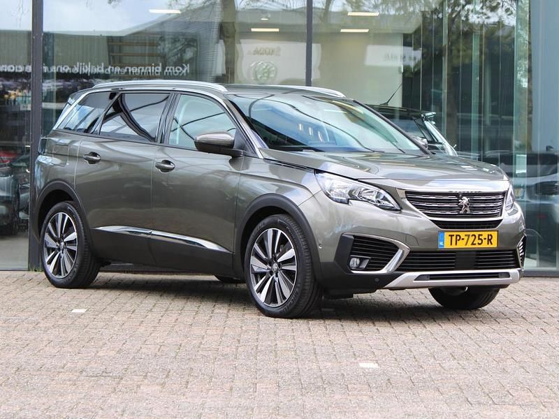 Grijs Gebruikt 2018 Peugeot 5008 Allure SUV | € 18.937 (Iets duurder) - Afbeelding 1/1