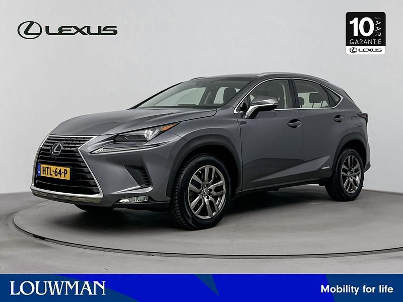 Grijs Gebruikt 2020 Lexus NX300h Business Edition SUV | € 36.945 (Iets duurder) - Afbeelding 1/4