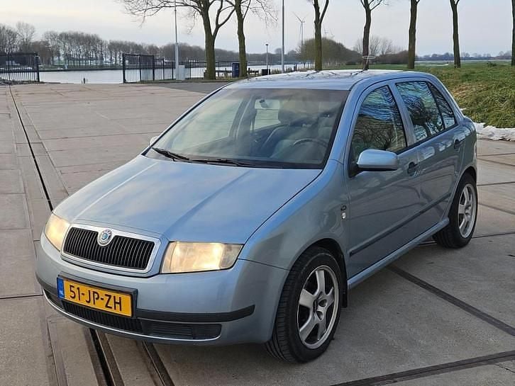 Occasion Skoda Fabia Comfort 68 PK (50 kW) 2002 Grijs Hatchback