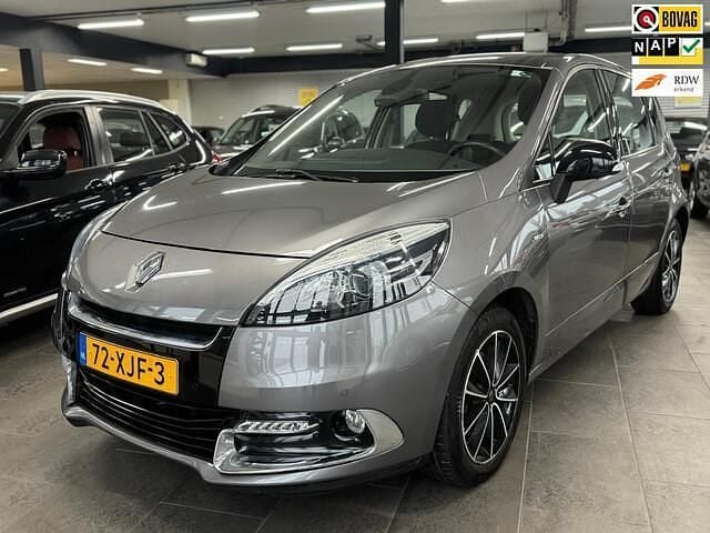 Grijs (metallic) Gebruikt 2012 Renault Scénic Bose Edition MPV | € 5.250 (Super prijs) - Afbeelding 1/4