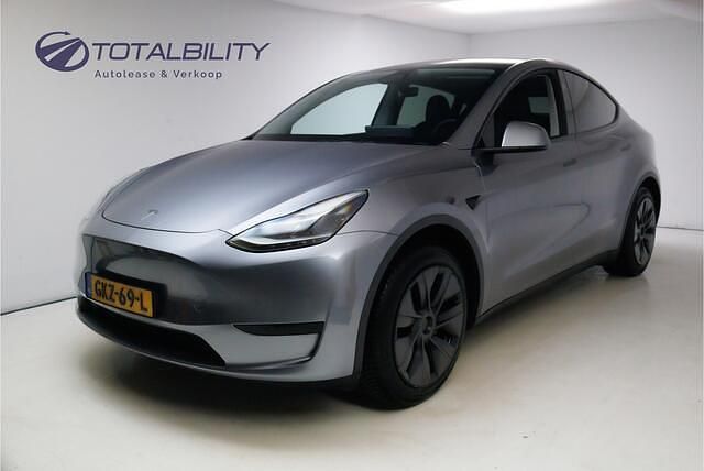 Grijs Gebruikt 2024 Tesla Model Y Long Range RWD SUV | € 39.950 (Goede deal) - Afbeelding 1/4