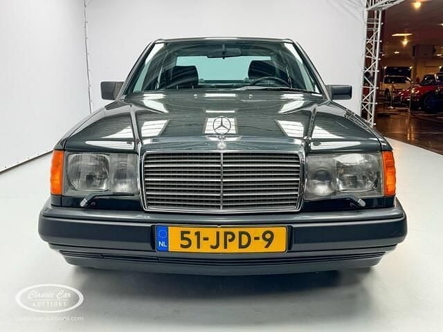 Occasion Mercedes E300 188 PK (138 kW) 1985 Grijs Sedan