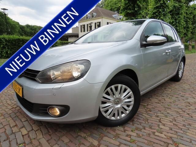 Grijs Gebruikt 2012 VW Golf VII Comfortline Hatchback | € 4.450 (Eerlijke prijs) - Afbeelding 1/4