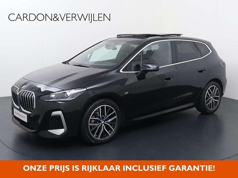 Zwart Gebruikt 2023 BMW 218 Active Tourer M Sport MPV | € 29.840 (Eerlijke prijs) - Afbeelding 1/4