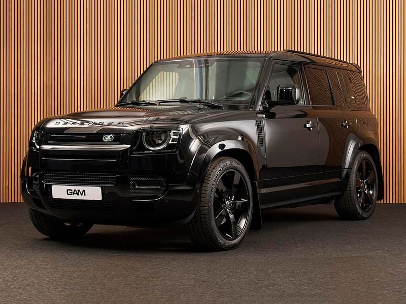 Zwart (metallic) Occasion 2024 Land Rover Defender SE Dynamic Van | € 72.800 (Eerlijke prijs) - Afbeelding 1/4