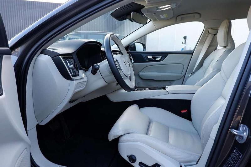 Occasion Volvo V60 Plus 349 PK (256 kW) 2023 Grijs Stationwagen