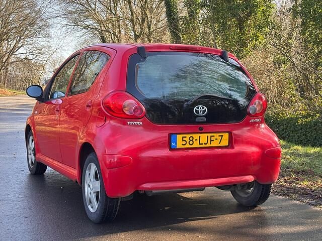 Occasion Toyota Aygo Sport 68 PK (50 kW) 2008 Rood Hatchback