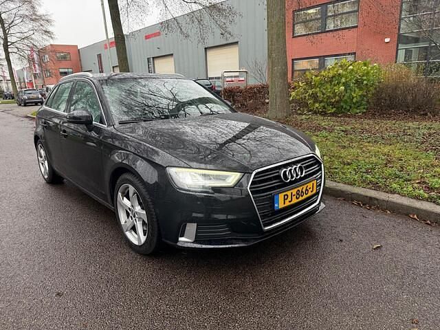 Zwart Occasion 2017 Audi A3 Sportback Sport Hatchback | € 13.750 (Eerlijke prijs) - Afbeelding 1/4