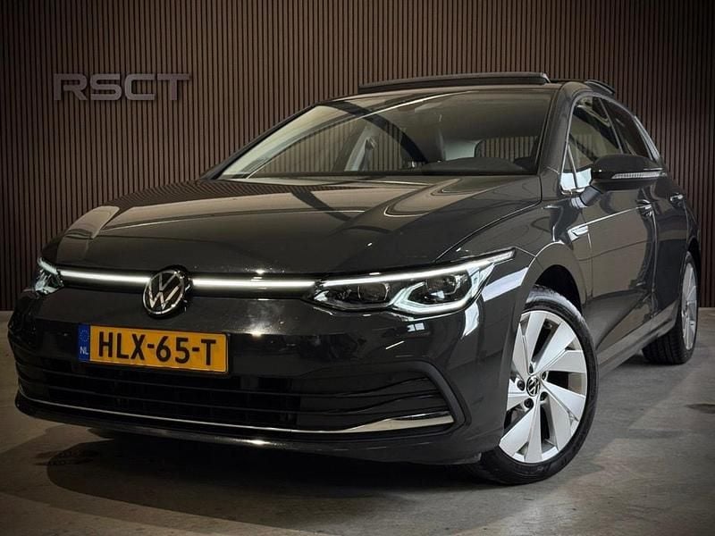 Grijs Gebruikt 2021 VW Golf VIII Style Hatchback | € 23.950 (Eerlijke prijs) - Afbeelding 1/4