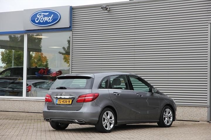 Occasion Mercedes B180 Ambition 123 PK (90 kW) 2018 Grijs MPV