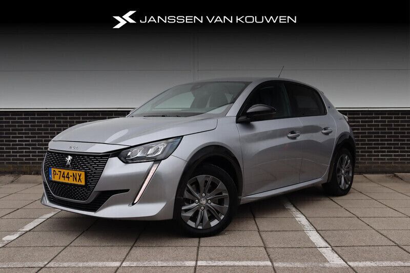 Grijs Gebruikt 2022 Peugeot e-208 Allure Hatchback | € 19.745 (Goede deal) - Afbeelding 1/4