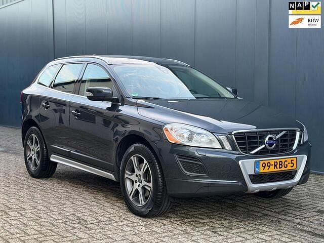 Grijs Occasion 2011 Volvo XC60 SUV | € 13.950 (Eerlijke prijs) - Afbeelding 1/4