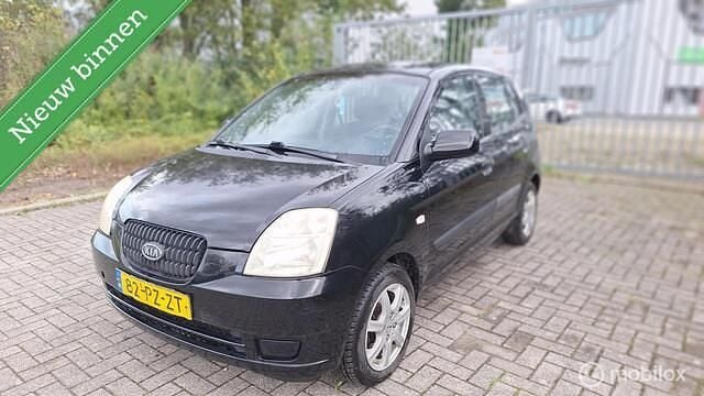 Zwart Gebruikt 2005 Kia Picanto Hatchback | € 899 (Goede deal) - Afbeelding 1/4