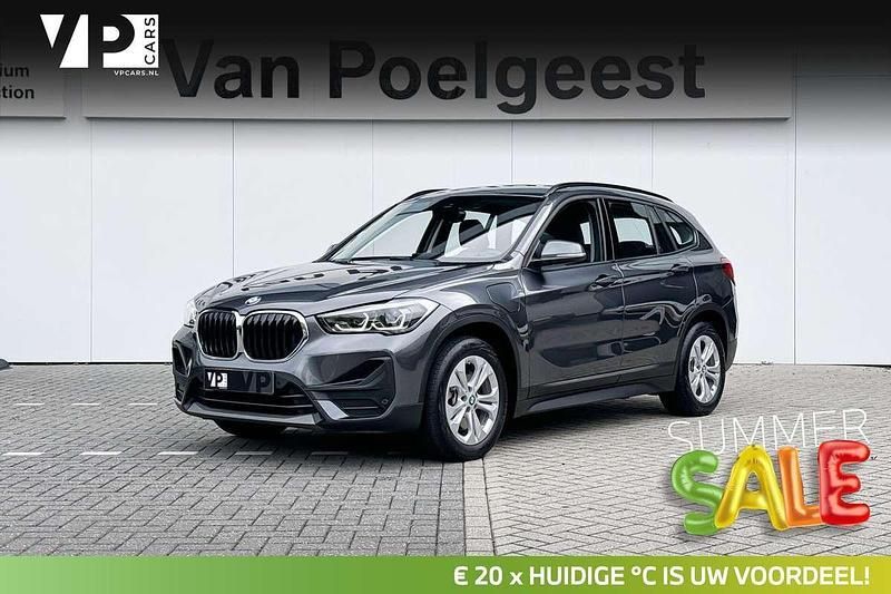 Mineralgrau metallic (grijs metallic) Gebruikt 2021 BMW X1 Performance SUV | € 27.900 (Eerlijke prijs) - Afbeelding 1/4