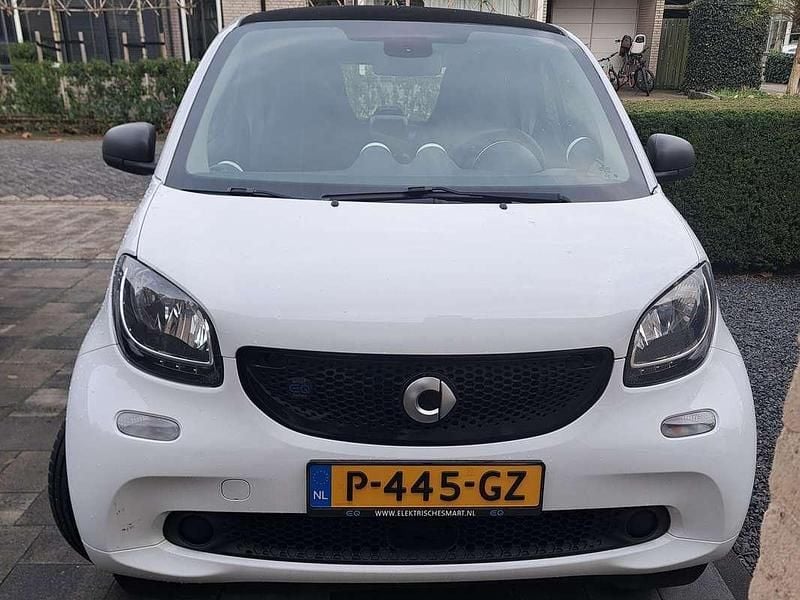 Wit Occasion 2019 Smart ForTwo Electric Drive Coupé | € 7.500 (Eerlijke prijs) - Afbeelding 1/4