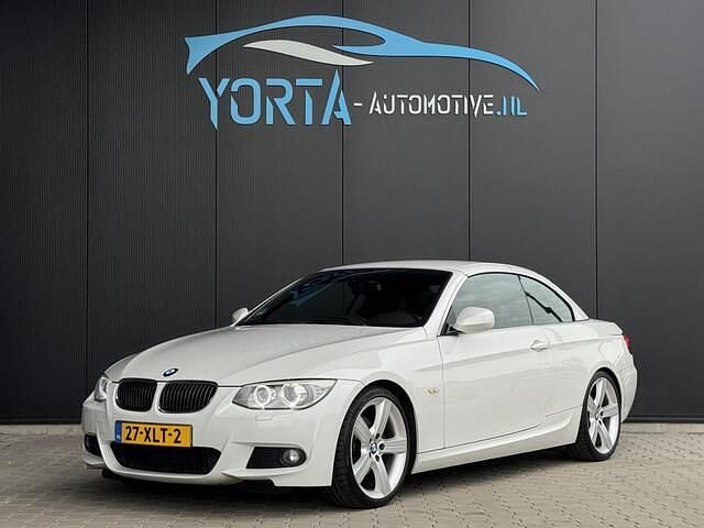 Wit, metallic lak Gebruikt 2012 BMW 325 Cabriolet Executive Cabriolet | € 19.950 (Iets duurder) - Afbeelding 1/4
