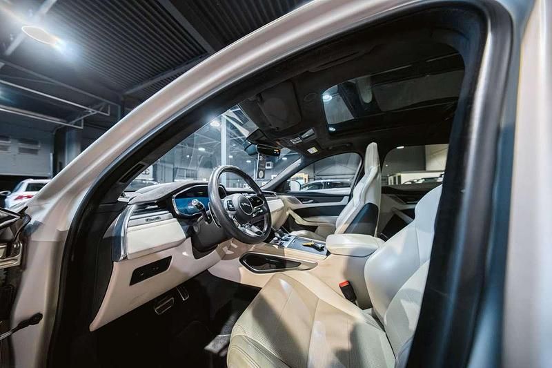 Occasion Jaguar F-Pace SVR 551 PK (405 kW) 2022 Grijs SUV