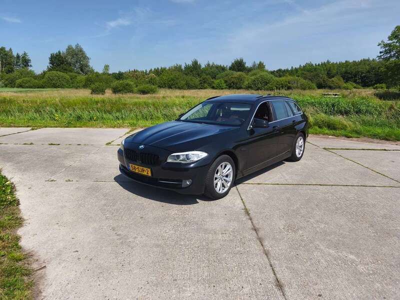 Zwart Gebruikt 2011 BMW 528 Executive Stationwagen | € 7.250 (Eerlijke prijs) - Afbeelding 1/4