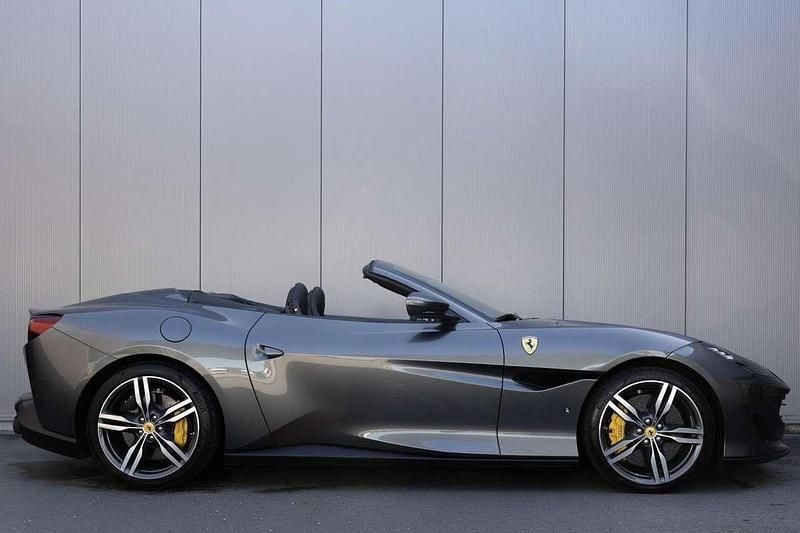 Grijs Gebruikt 2019 Ferrari Portofino Cabriolet | € 234.945 - Afbeelding 1/4