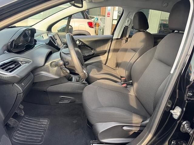 Occasion Peugeot 208 Active 82 PK (60 kW) 2018 Zwart Hatchback