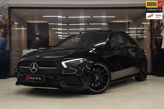 Occasion Mercedes A250 AMG 225 PK (165 kW) 2018 Zwart Hatchback