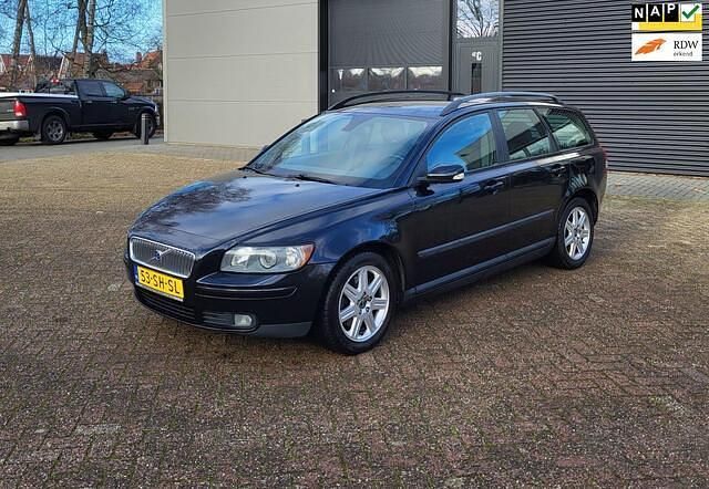Zwart Occasion 2006 Volvo V50 Stationwagen | € 2.995 (Eerlijke prijs) - Afbeelding 1/4