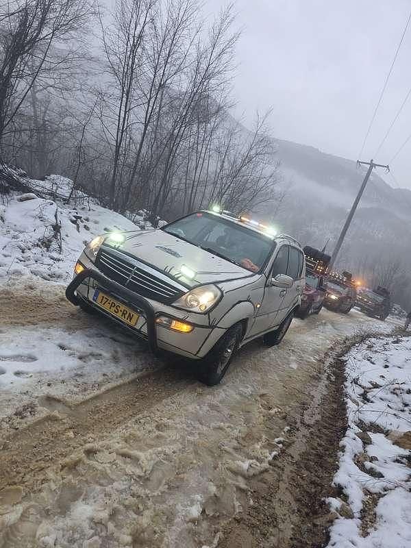 Zwart Occasion 2004 Ssangyong (KGM) Rexton SUV | € 2.250 (Duur) - Afbeelding 1/4