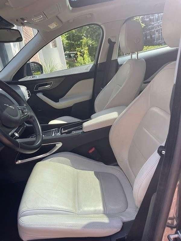 Grijs Gebruikt 2017 Jaguar F-Pace SUV | € 16.950 (Super prijs) - Afbeelding 1/4