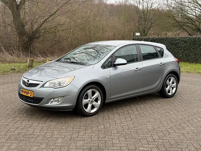Occasion Opel Astra Edition 140 PK (102 kW) 2011 Grijs Hatchback