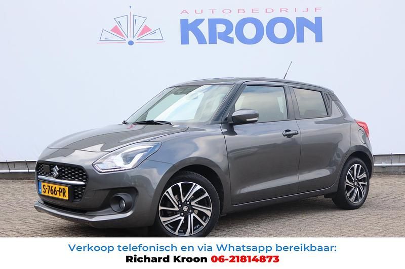 Grijs Occasion 2023 Suzuki Swift Style Hatchback | € 17.900 (Eerlijke prijs) - Afbeelding 1/4