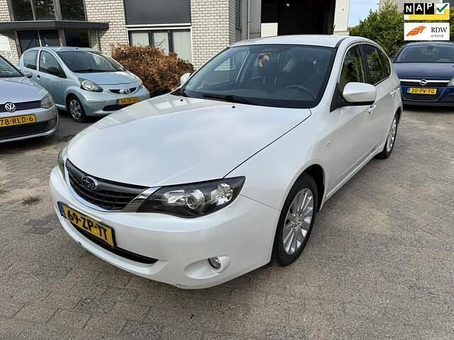 Wit Gebruikt 2008 Subaru Impreza Hatchback | € 2.150 - Afbeelding 1/4