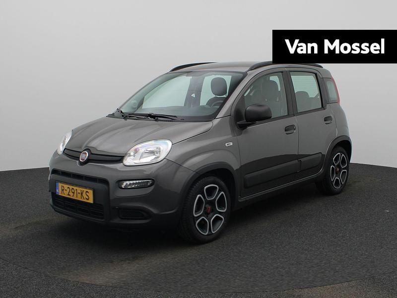 Grijs Gebruikt 2022 Fiat Panda Sport Hatchback | € 12.900 (Eerlijke prijs) - Afbeelding 1/4