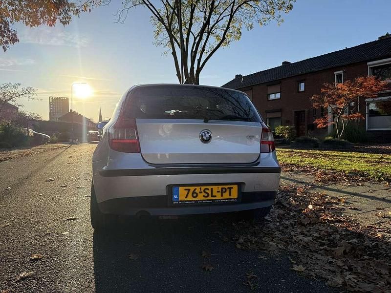 Grijs Gebruikt 2006 BMW 116 Hatchback | € 2.100 (Goede deal) - Afbeelding 1/4