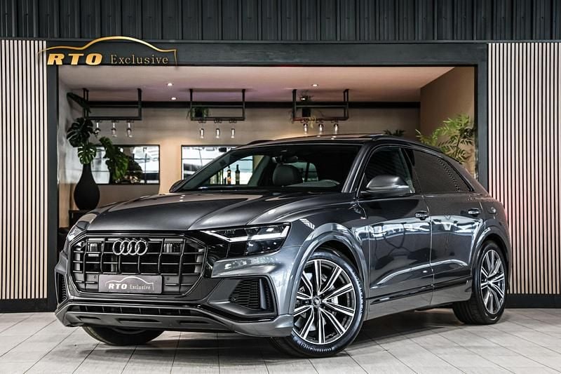 Grijs Gebruikt 2023 Audi Q8 S-Line SUV | € 70.000 - Afbeelding 1/4