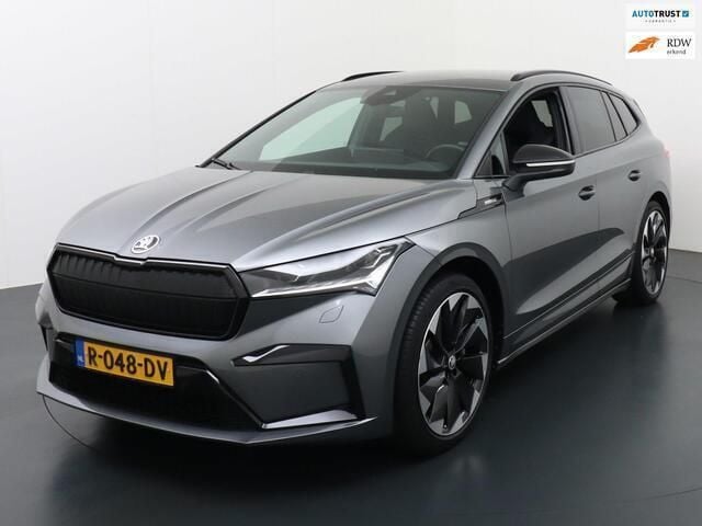 Grijs, metallic lak Gebruikt 2022 Skoda Enyaq iV SportLine SUV | € 36.945 (Eerlijke prijs) - Afbeelding 1/4