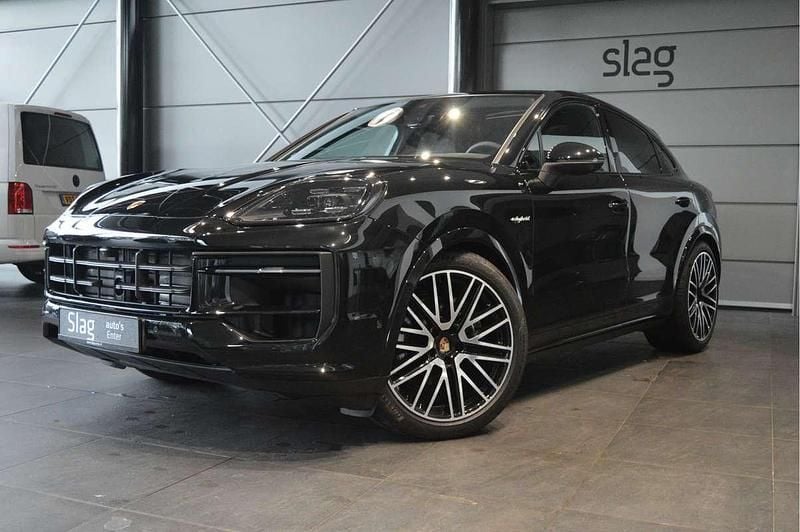 Zwart Gebruikt 2025 Porsche Cayenne SUV | € 129.900 - Afbeelding 1/4