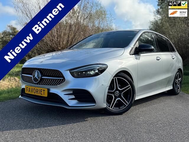 Grijs Gebruikt 2020 Mercedes B200 Business MPV | € 24.950 (Eerlijke prijs) - Afbeelding 1/4