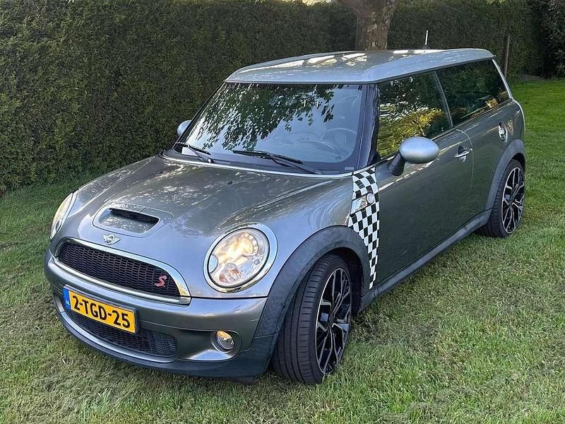Grijs Gebruikt 2008 Mini Cooper S Clubman Stationwagen | € 3.500 (Goede deal) - Afbeelding 1/4