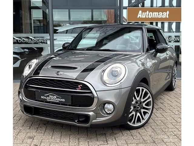 Grijs Gebruikt 2019 Mini Cooper Hatchback | € 18.450 (Eerlijke prijs) - Afbeelding 1/4