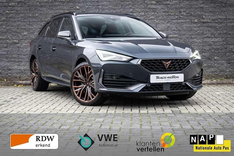 Grijs Gebruikt 2021 Cupra Leon VZ Stationwagen | € 23.950 (Goede deal) - Afbeelding 1/4