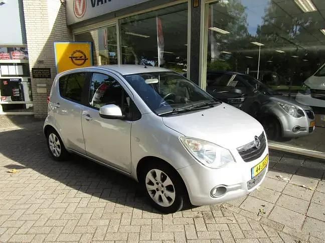 Zilver Gebruikt 2009 Opel Agila Edition Hatchback | € 4.900 (Eerlijke prijs) - Afbeelding 1/4